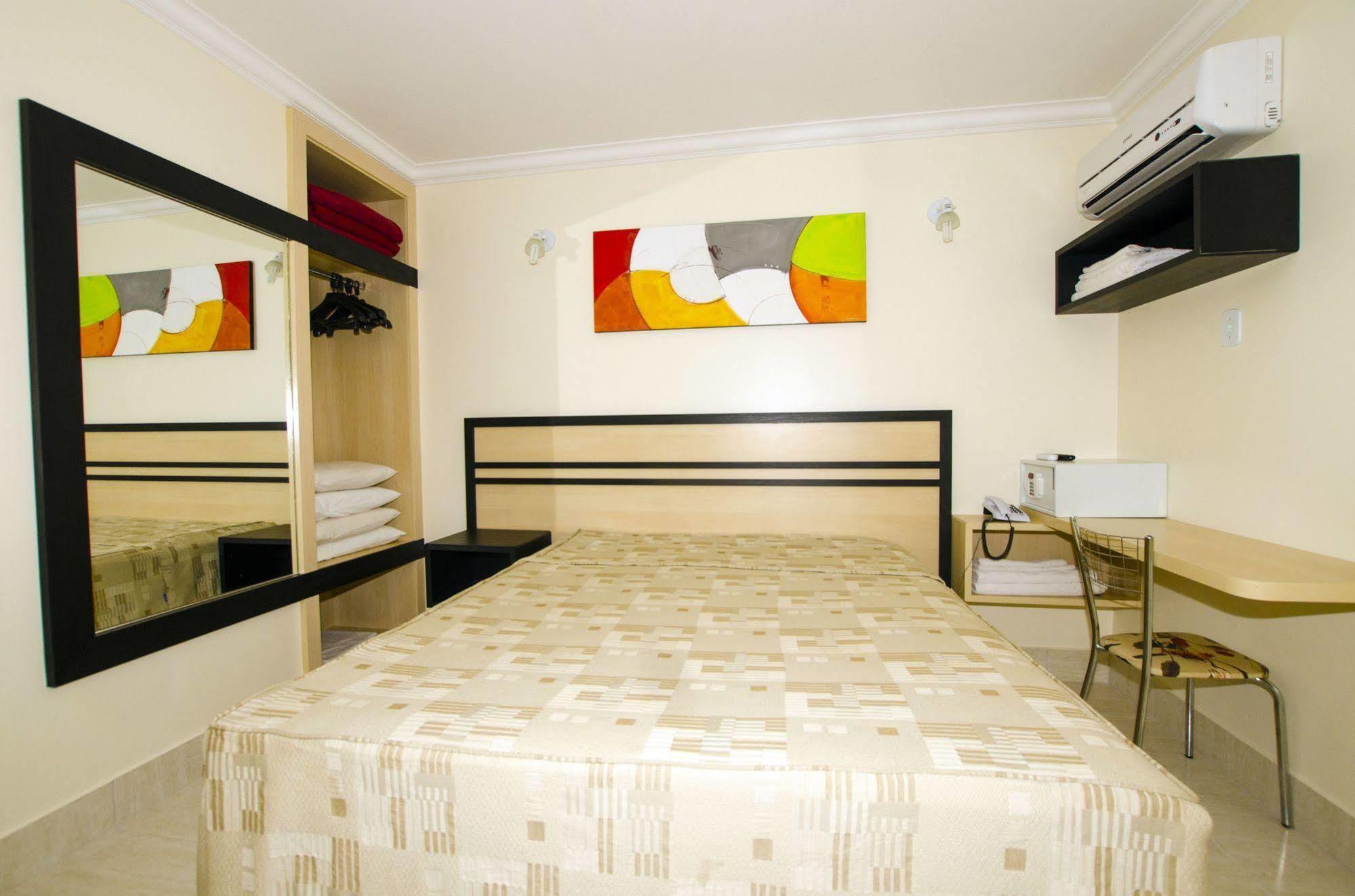 Di Roma Resorts - Reis Imoveis Caldas Novas Ngoại thất bức ảnh